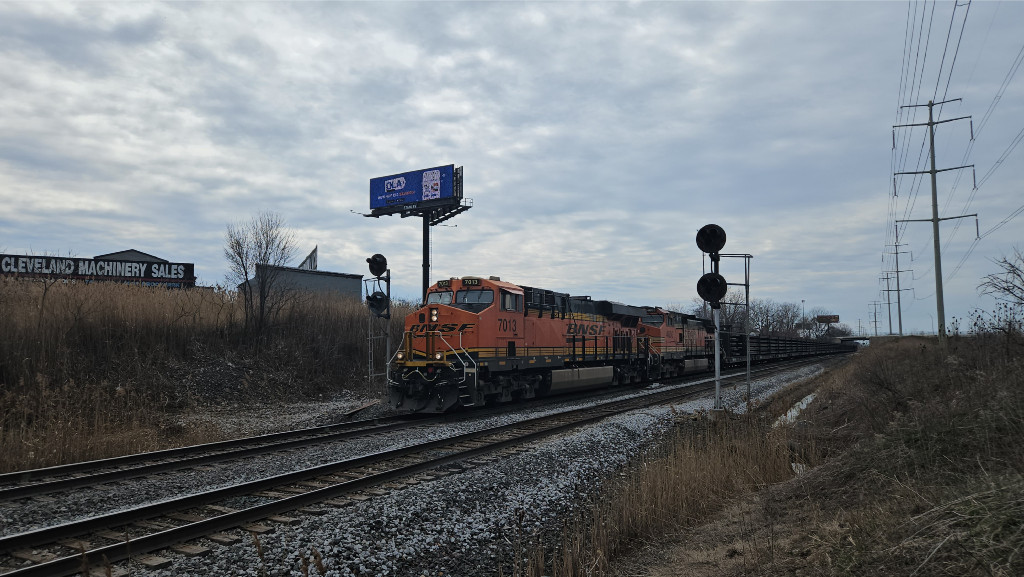 BNSF 7013